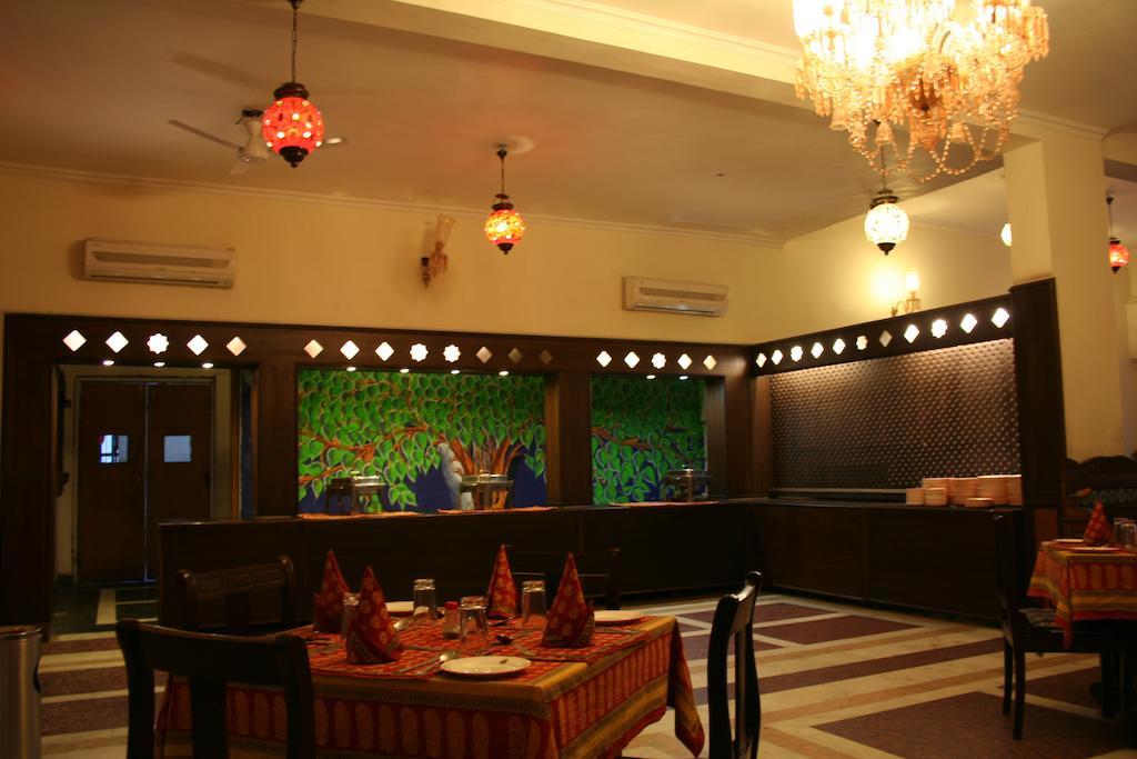 Hotel Pratap Palace Chittorgarh Eksteriør bilde